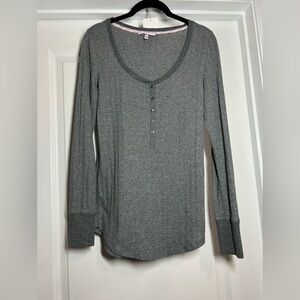 Victoria's Secret Gray Long Sleeve Lounge Top